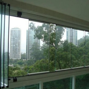 Fechamento de Vidros Articulados em Porto Alegre